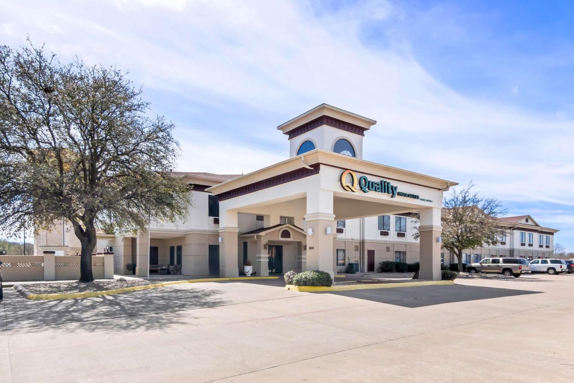Quality Inn & Suites - Granbury Exterior photo