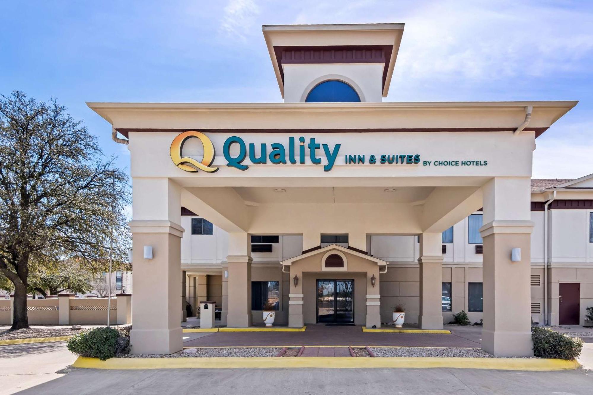 Quality Inn & Suites - Granbury Exterior photo